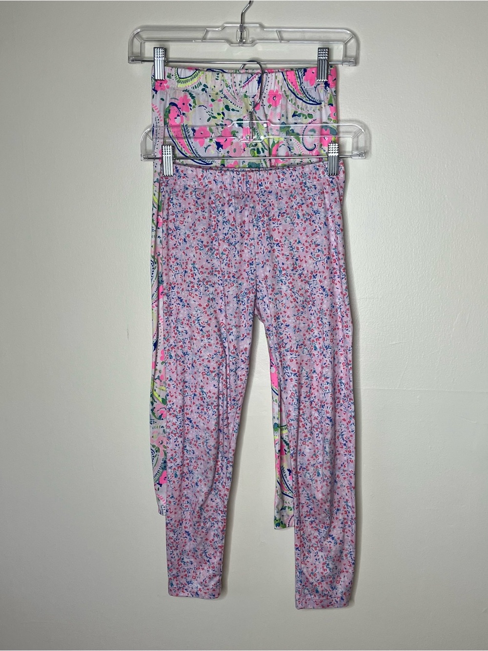 Bundle of Crown & Ivy girls floral leggings M